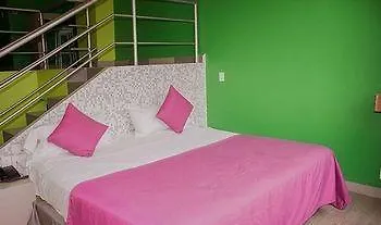 Montreal ホテル 4*